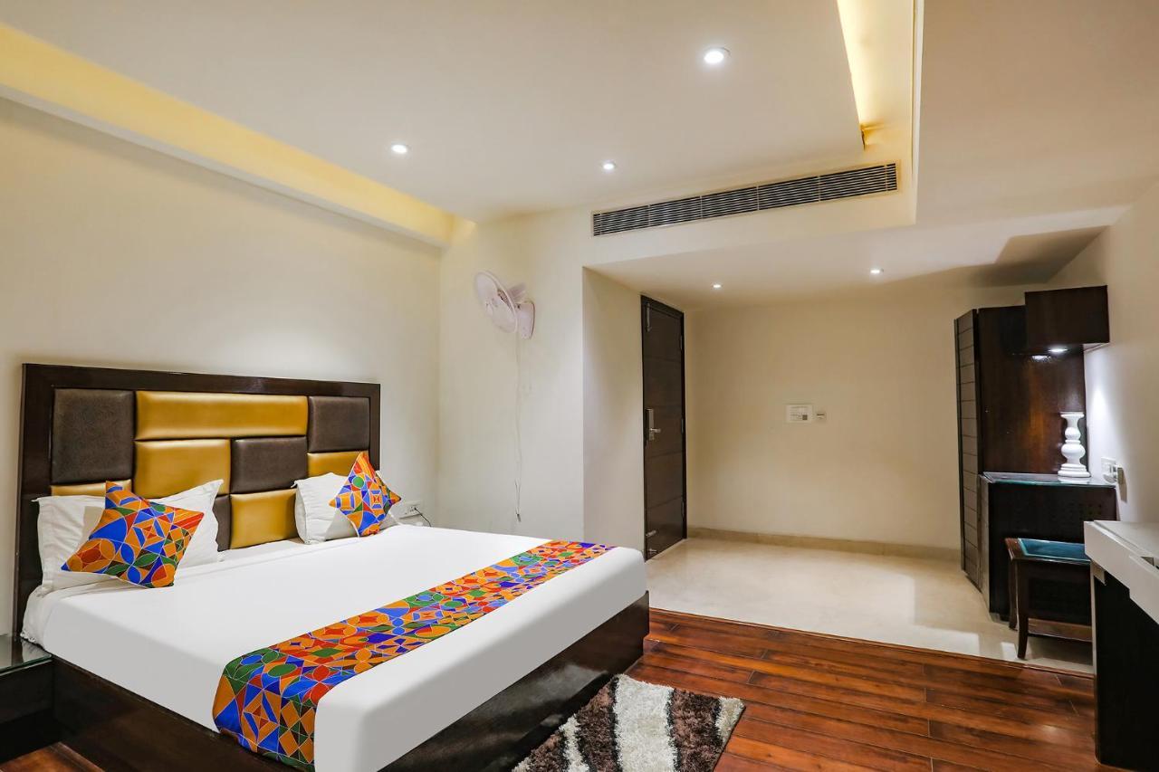 Fabhotel Grand Stay New Delhi Exterior foto