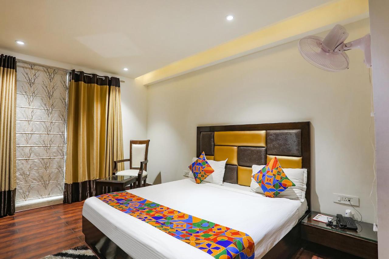 Fabhotel Grand Stay New Delhi Exterior foto