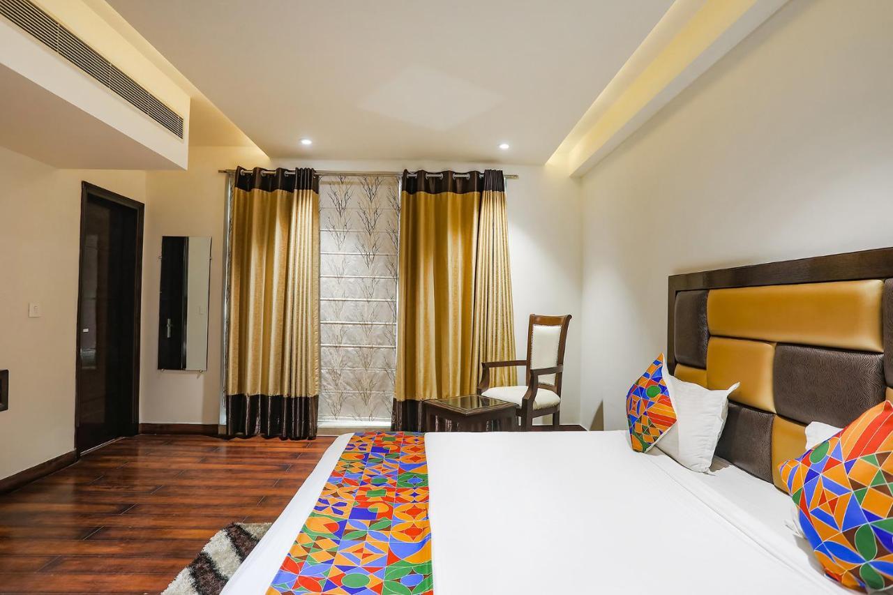 Fabhotel Grand Stay New Delhi Exterior foto