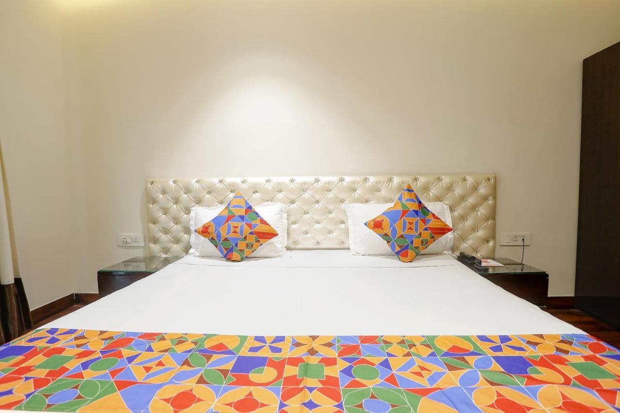Fabhotel Grand Stay New Delhi Exterior foto